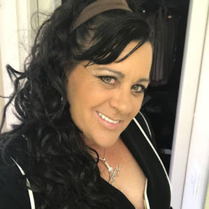 Meet your Posher, Desiree